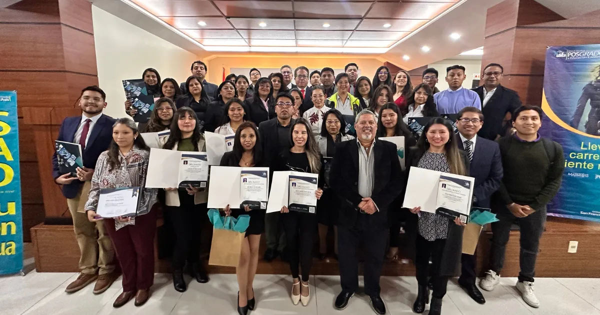 El Siguiente Nivel de tu Carrera: La USFA Lanza Nuevos Programas de Posgrado en una Emotiva Graduación.